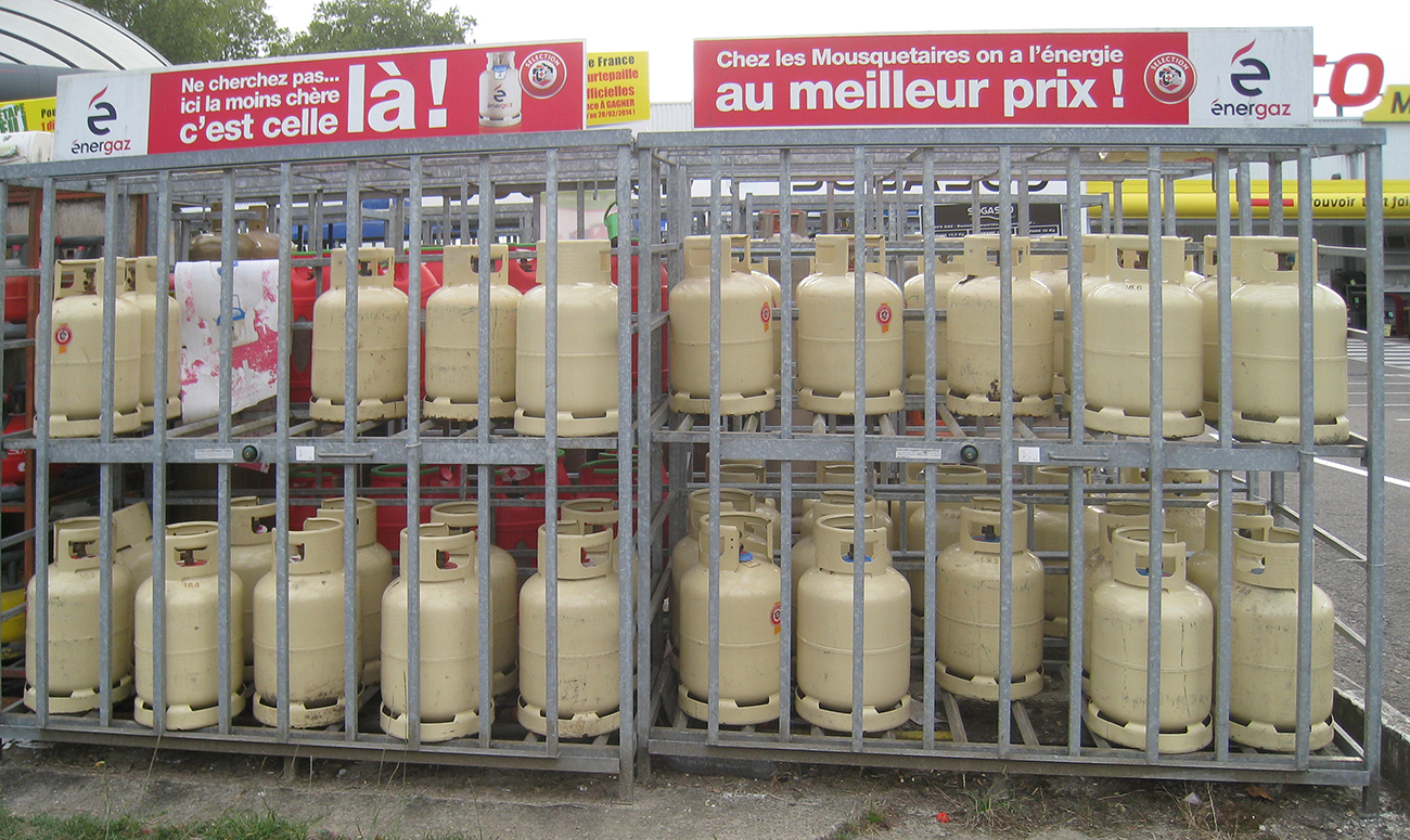 lineaire-bouteilles-de-gaz-energaz-grande-surface-intermarche