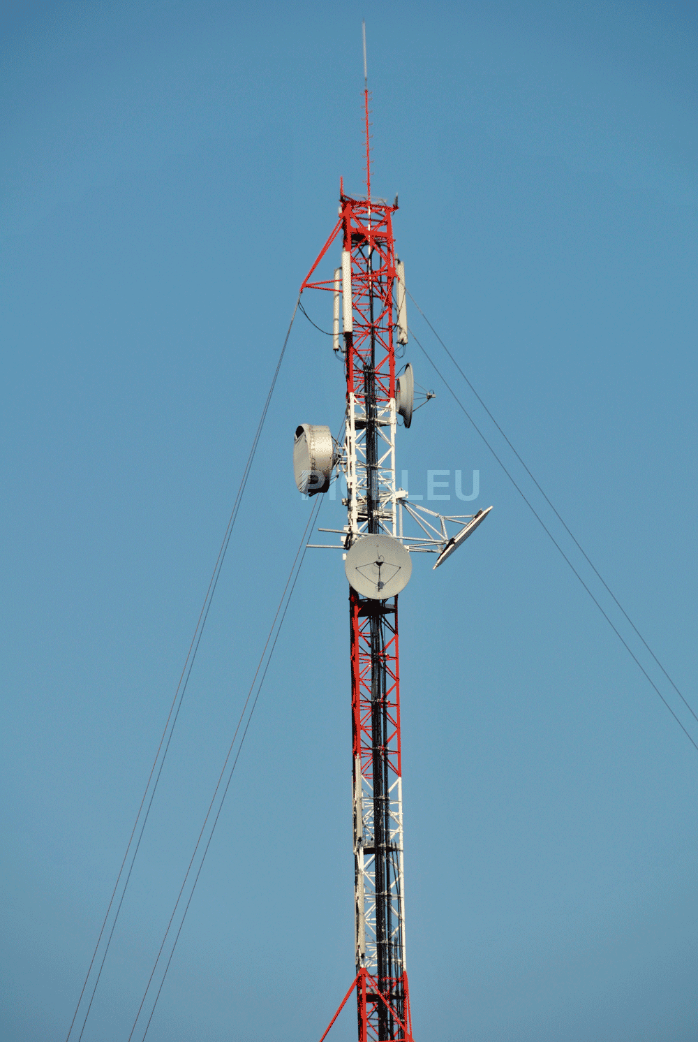 Antenne télétransmissions