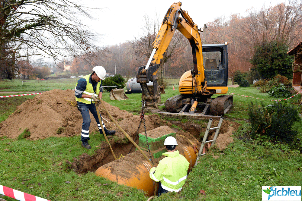 creusement-fosse-pour-enlever-citerne-propane-enfouie