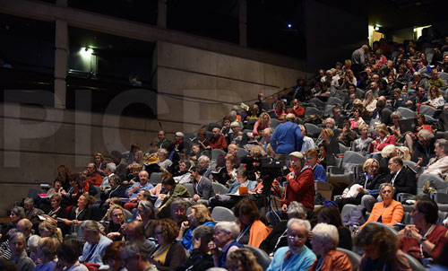 Quantique-planète-palais-congres-reims-salle-comble-caméraman-Picbleu.jpg