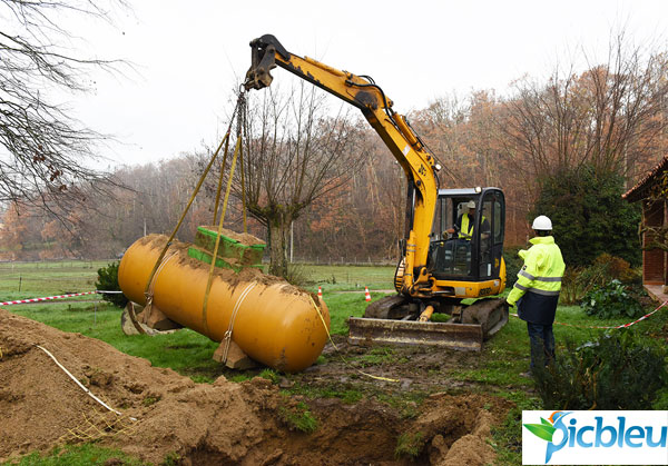 Retrait-d'une-citerne-de-gaz-propane-Antargaz.jpg