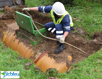 retrait-mise-en-place-d'une-citerne-enterree-de-gaz-propane-portail-Picbleu.jpg