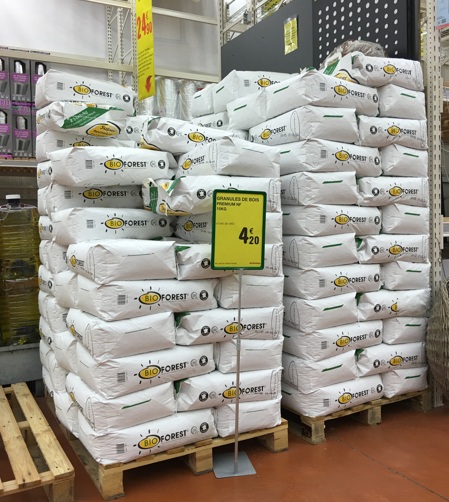 sacs-15-kg-granules-de-bois-grande-surface